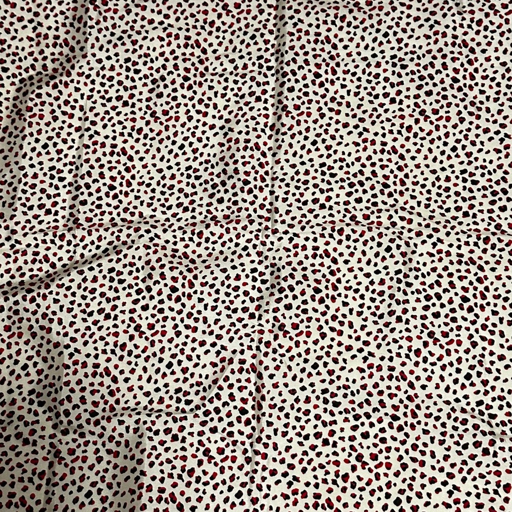 Beautiful Silky Feeling Scarf w/Leopard Print